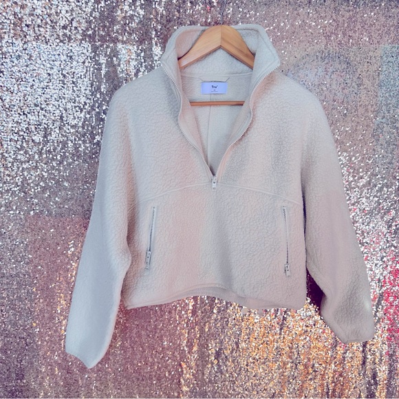 TNA Sweaters - Tna Women Mockneck Sweatshirt Fleece beige polar 1/2 Zip Sweater size XS